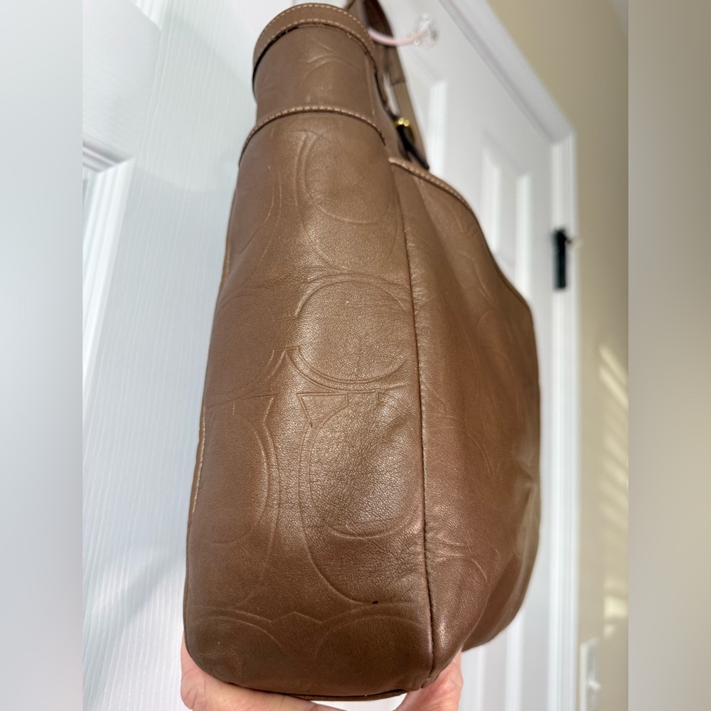Coach Gallery Gold/Copper Shoulderbag - Picture 3 of 9